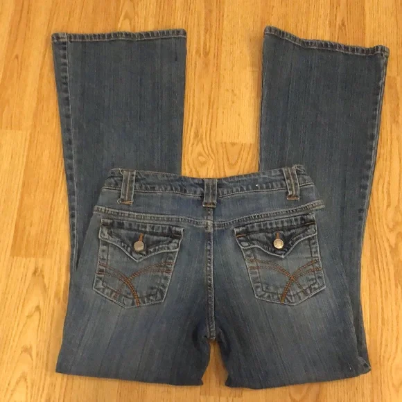 Euc flared leg jeans size 5 short - Picture 2 of 5